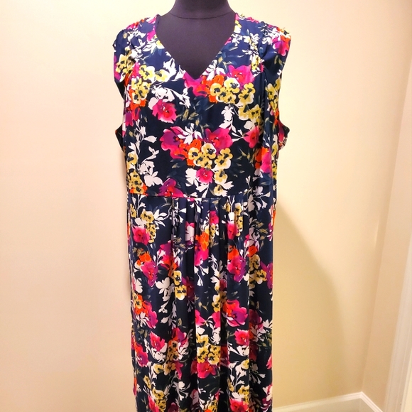 Roaman's Dresses & Skirts - Roaman's Floral Midi Dress Size 26W